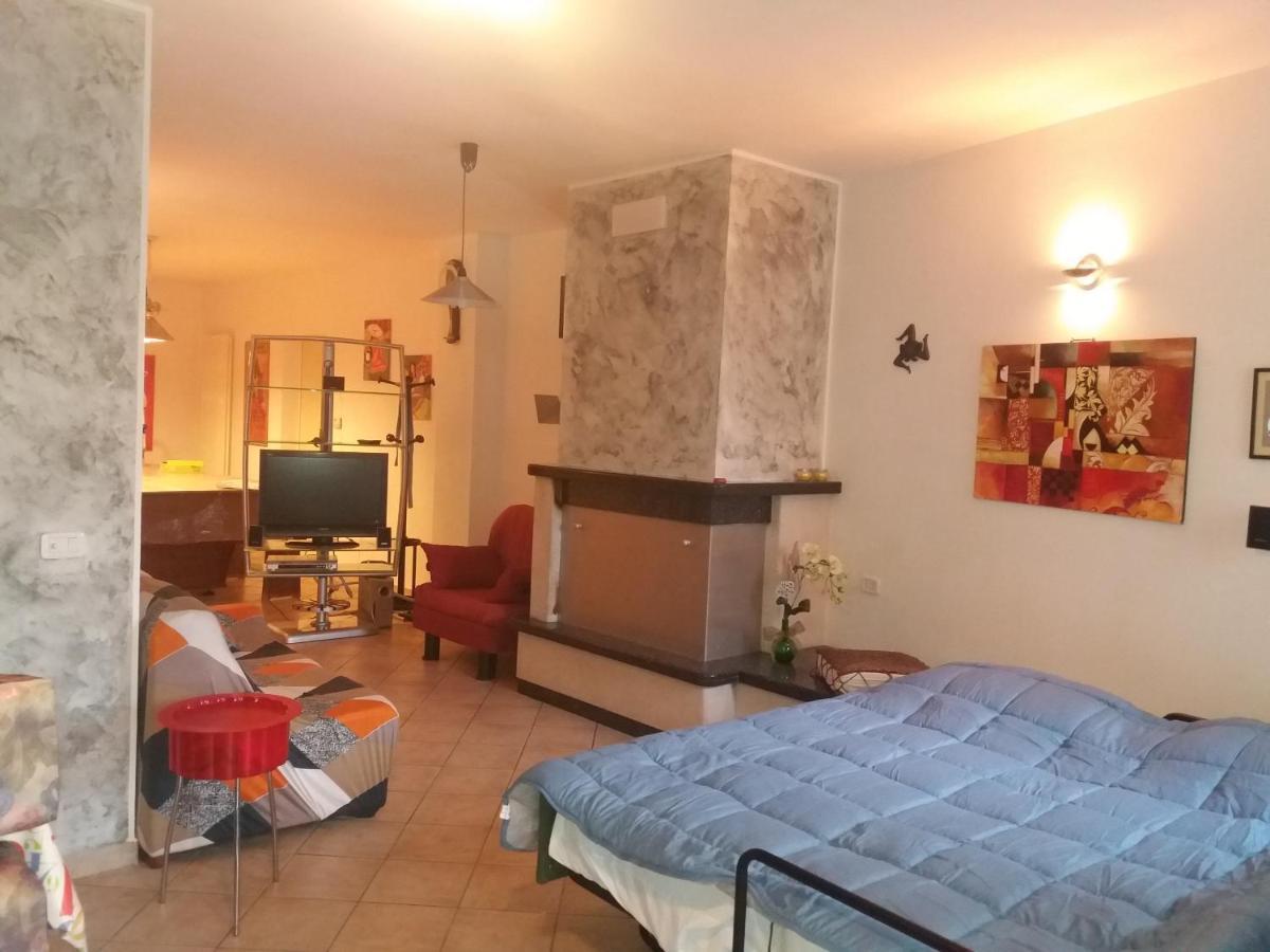 Tana Per Gli Ospiti Apartamento Terni Exterior foto