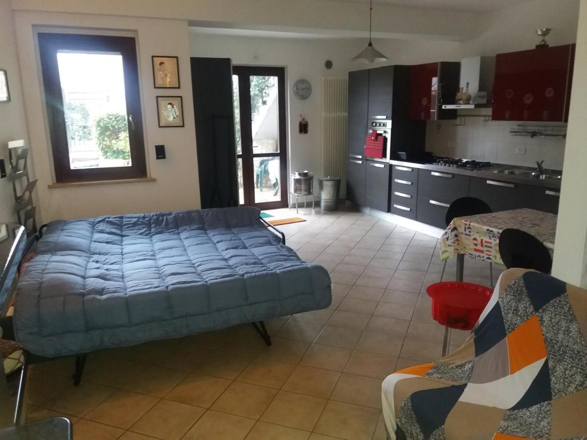 Tana Per Gli Ospiti Apartamento Terni Exterior foto