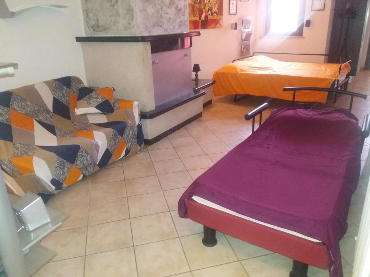 Tana Per Gli Ospiti Apartamento Terni Exterior foto