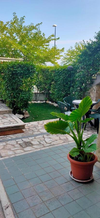Tana Per Gli Ospiti Apartamento Terni Exterior foto